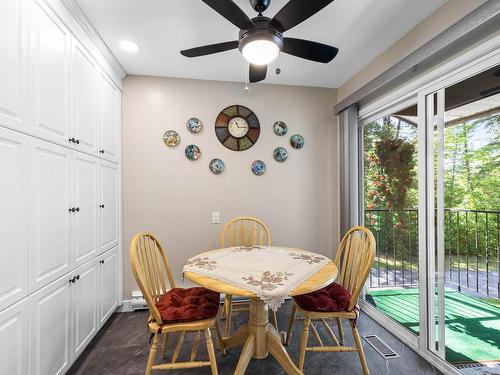 866 Glenacre Road, Kamloops, BC - Indoor Photo Showing Dining Room