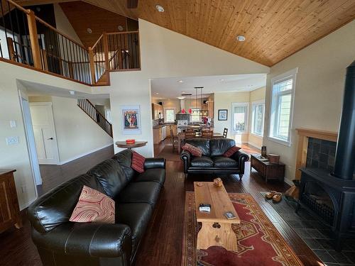 6352 Monck Park Rd, Merritt, BC - Indoor Photo Showing Living Room With Fireplace