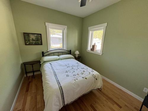 6352 Monck Park Rd, Merritt, BC - Indoor Photo Showing Bedroom