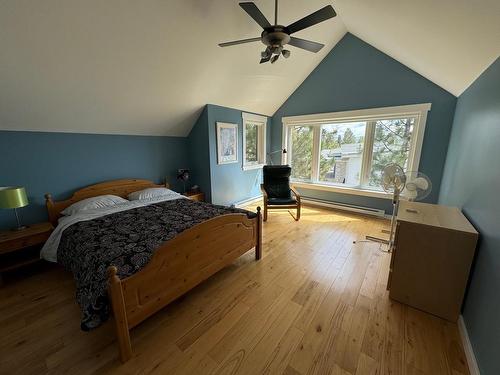 6352 Monck Park Rd, Merritt, BC - Indoor Photo Showing Bedroom