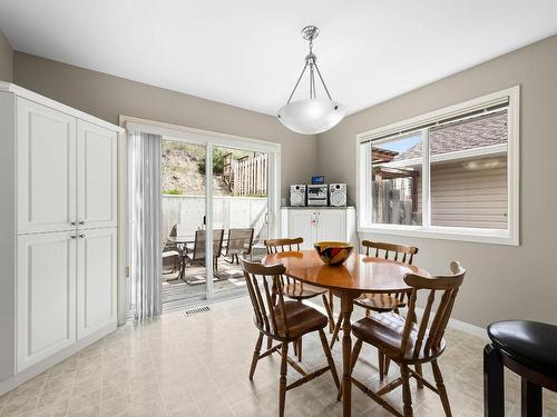 1266 Raven Drive, Kamloops, BC - Indoor Photo Showing Dining Room