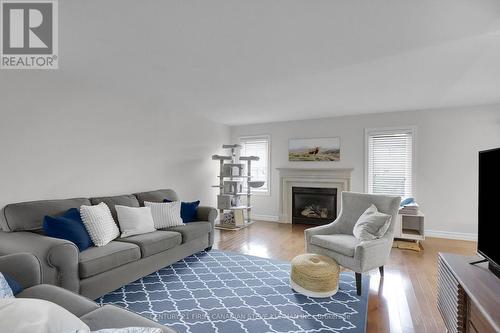 1213 Elson Road, London, ON - Indoor Photo Showing Living Room With Fireplace