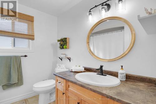 1213 Elson Road, London, ON - Indoor Photo Showing Bathroom