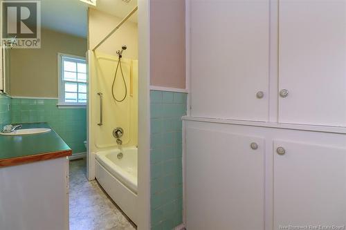 31 Lakeview Drive, Grand Bay-Westfield, NB - Indoor Photo Showing Bathroom