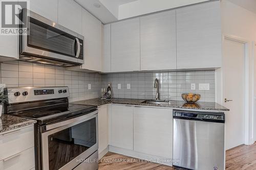 636 - 621 Sheppard Avenue E, Toronto, ON - Indoor Photo Showing Kitchen With Stainless Steel Kitchen With Upgraded Kitchen