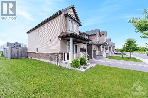 11 Aura Avenue, Ottawa, ON - Outdoor