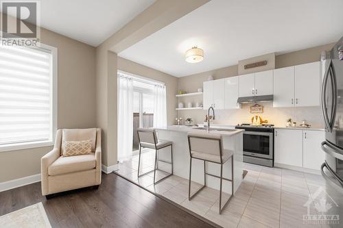 11 Aura Avenue, Ottawa, ON - Indoor Photo Showing Kitchen