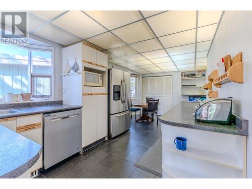 412 Williams Crescent, Prince George, BC - Indoor Photo Showing Kitchen