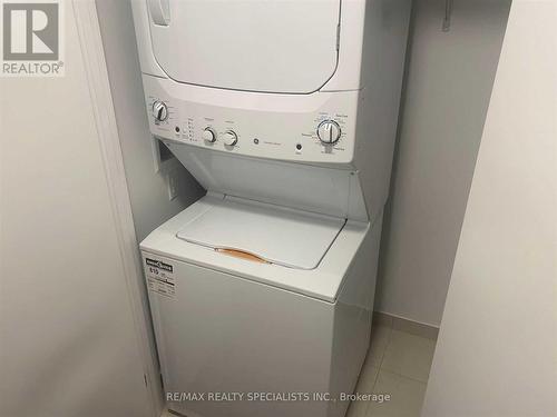 2801 - 4065 Confederation Parkway, Mississauga, ON - Indoor Photo Showing Laundry Room