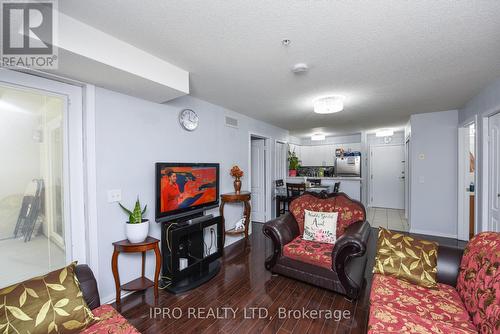 2111 - 6 Dayspring Circle, Brampton, ON - Indoor Photo Showing Living Room