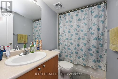 2111 - 6 Dayspring Circle, Brampton, ON - Indoor Photo Showing Bathroom