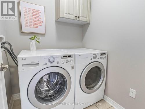 31 Kamori Road, Caledon, ON - Indoor Photo Showing Laundry Room