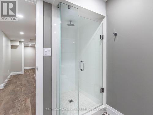 31 Kamori Road, Caledon, ON - Indoor Photo Showing Bathroom