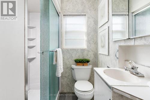 169 Avon Avenue, Toronto, ON - Indoor Photo Showing Bathroom