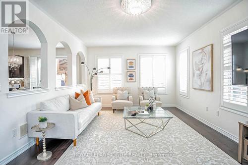 30 Russell Creek Drive, Brampton, ON - Indoor Photo Showing Living Room