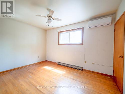 6 Third Avenue, Port Colborne, ON - Indoor Photo Showing Other Room