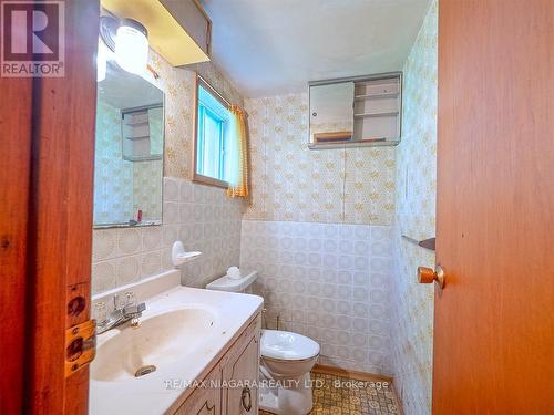 6 Third Avenue, Port Colborne, ON - Indoor Photo Showing Bathroom