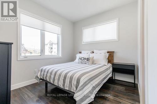 107 - 11 Beausoleil Lane, Blue Mountains, ON - Indoor Photo Showing Bedroom