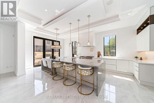 205 The Bridle Path, Toronto, ON - Indoor Photo Showing Kitchen With Upgraded Kitchen