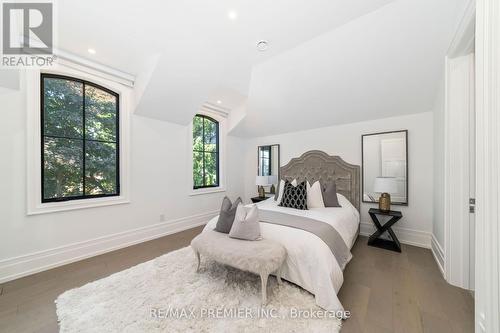 205 The Bridle Path, Toronto, ON - Indoor Photo Showing Bedroom