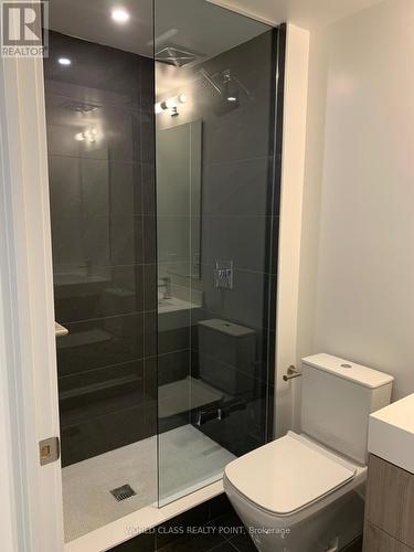 2712 - 1 Yorkville Avenue, Toronto, ON - Indoor Photo Showing Bathroom