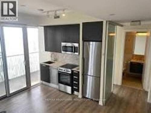 2201 - 42 Charles Street E, Toronto, ON - Indoor Photo Showing Kitchen