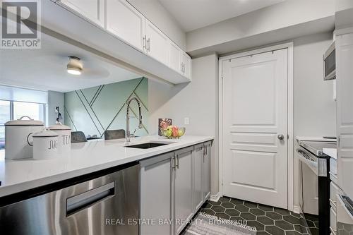 310 - 1797 Queen Street E, Toronto, ON - Indoor Photo Showing Kitchen