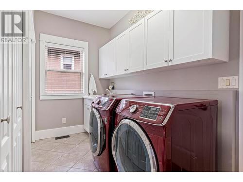 12852 Apex Drive, Lake Country, BC - Indoor Photo Showing Laundry Room