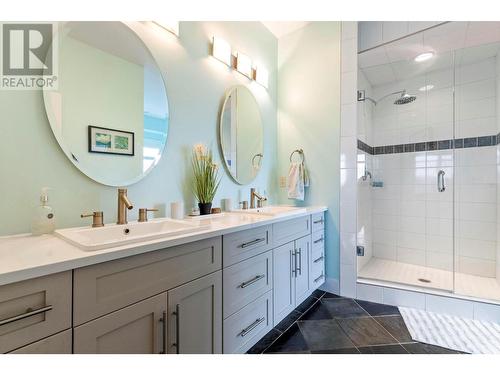 12852 Apex Drive, Lake Country, BC - Indoor Photo Showing Bathroom