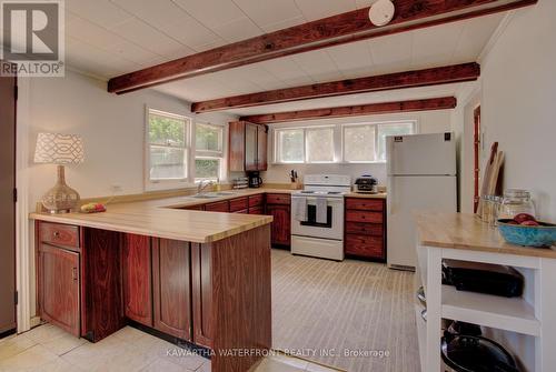 210 Wrenhaven Road, Kawartha Lakes, ON - Indoor Photo Showing Kitchen