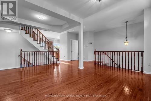 64 Chapman Court, Aurora, ON - Indoor Photo Showing Other Room