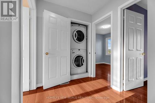 64 Chapman Court, Aurora, ON - Indoor Photo Showing Laundry Room