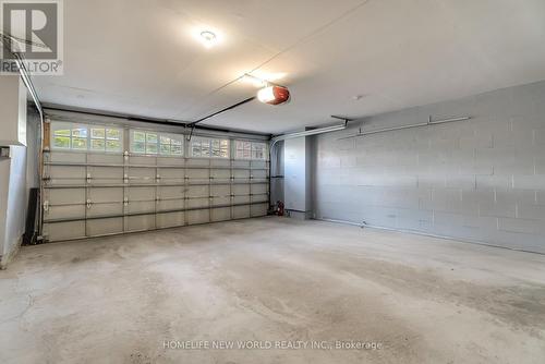 64 Chapman Court, Aurora, ON - Indoor Photo Showing Garage