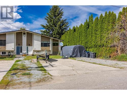 750 Mcclure Road, Kelowna, BC - Outdoor