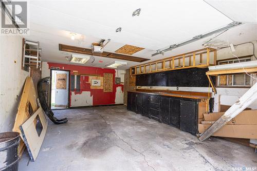 215 6Th Street E, Prince Albert, SK - Indoor Photo Showing Garage