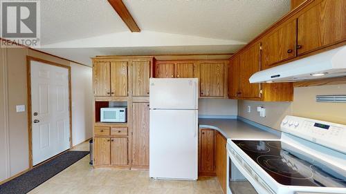 8919 77 Street, Fort St. John, BC - Indoor Photo Showing Kitchen