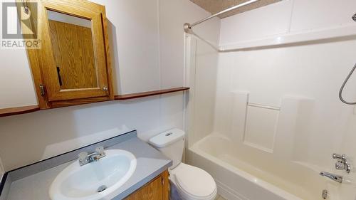 8919 77 Street, Fort St. John, BC - Indoor Photo Showing Bathroom