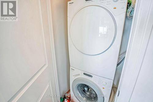 4310 - 8 The Esplanade, Toronto, ON - Indoor Photo Showing Laundry Room