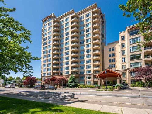 1408-75 Martin Street, Penticton, BC - Outdoor With Facade