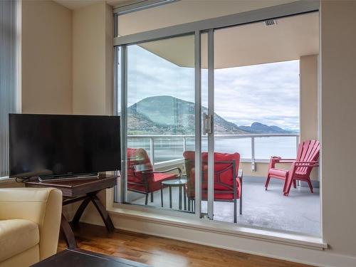 1408-75 Martin Street, Penticton, BC - Indoor With Body Of Water