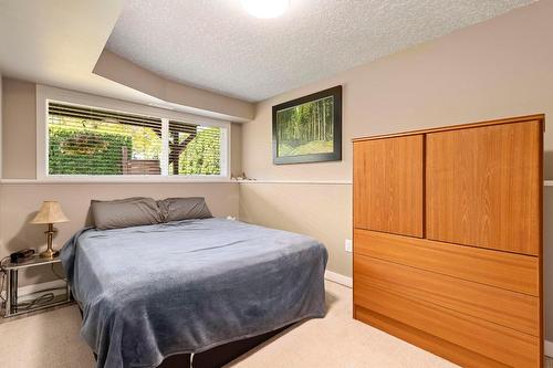 960 Wilson Avenue, Kelowna, BC - Indoor Photo Showing Laundry Room