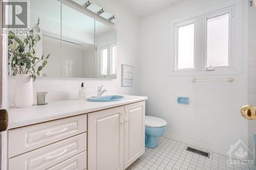 1843 Appleford Street, Ottawa, ON - Indoor Photo Showing Bathroom