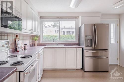 1843 Appleford Street, Ottawa, ON - Indoor Photo Showing Kitchen