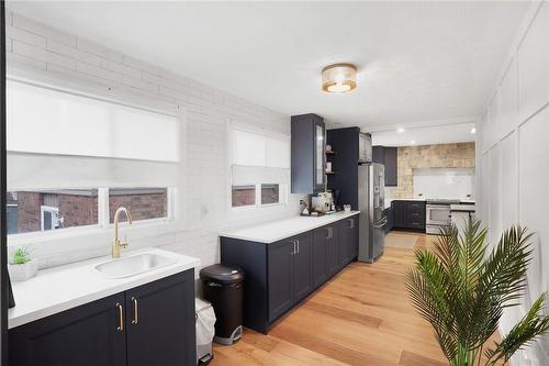 87 Essling Avenue, Hamilton, ON - Indoor Photo Showing Bathroom