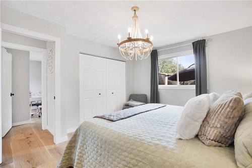 87 Essling Avenue, Hamilton, ON - Indoor Photo Showing Bedroom