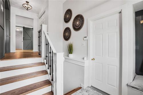 87 Essling Avenue, Hamilton, ON - Indoor Photo Showing Other Room