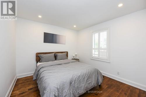 192 Queen Street W, Mississauga, ON - Indoor Photo Showing Bedroom