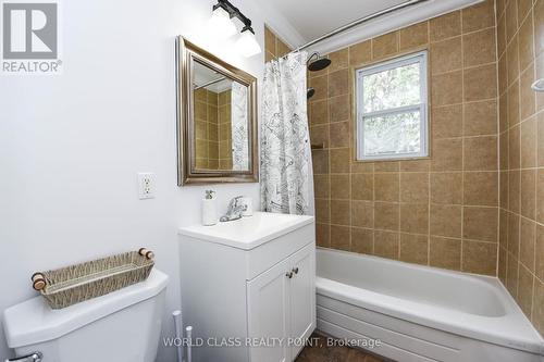 192 Queen Street W, Mississauga, ON - Indoor Photo Showing Bathroom