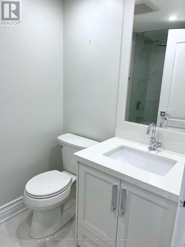 312 - 7 Townsgate Drive, Vaughan (Crestwood-Springfarm-Yorkhill), ON - Indoor Photo Showing Bathroom