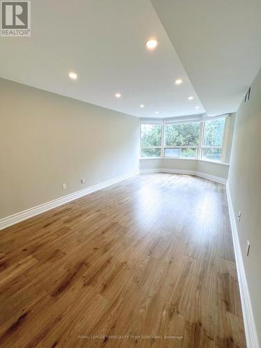 312 - 7 Townsgate Drive, Vaughan (Crestwood-Springfarm-Yorkhill), ON - Indoor Photo Showing Other Room